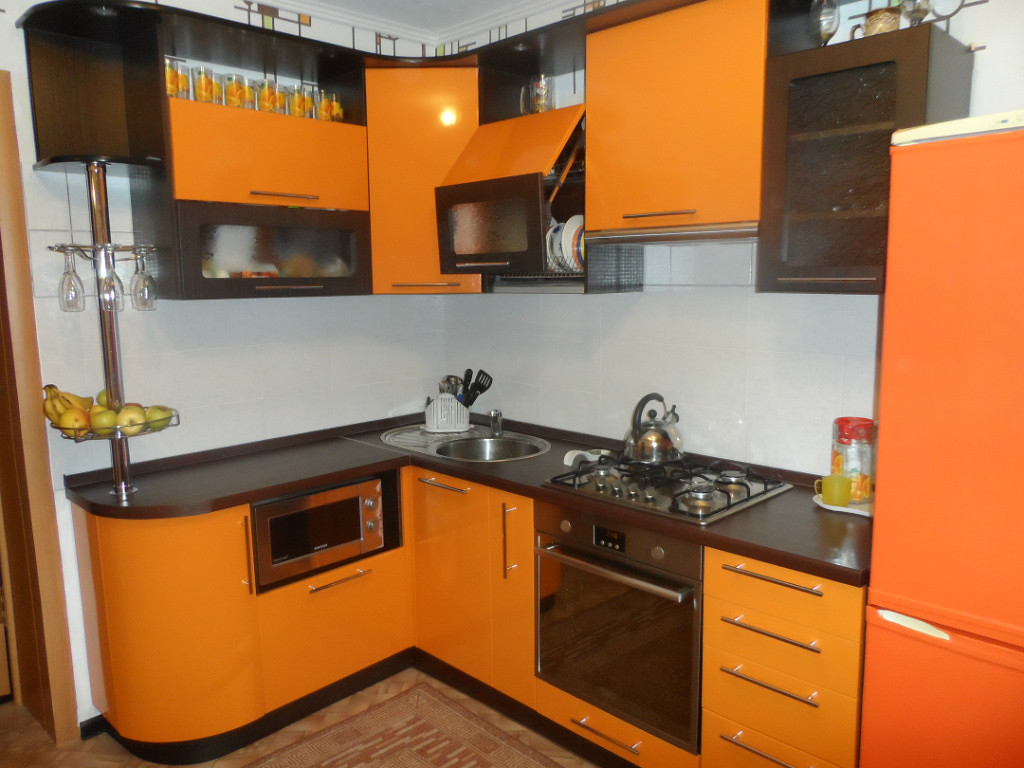 Сочетание цветов в интерьере кухни оранжевый и