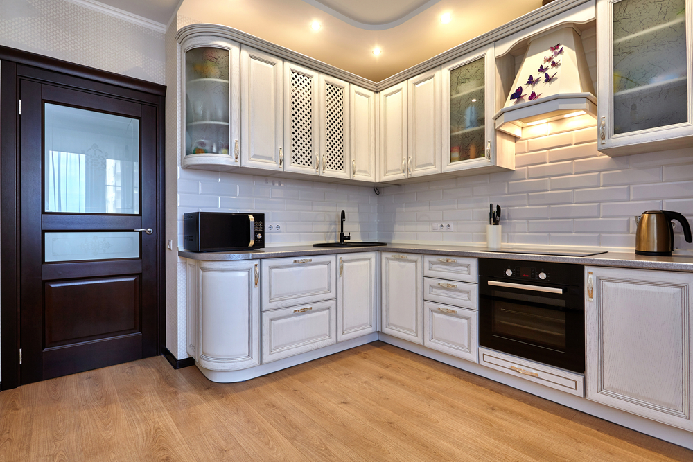 Обои под кухню 55 фото обои какого цвета выбрать для светлой и белой кухни Как подобрать обои для черно-белого серого или бежевого гарнитура