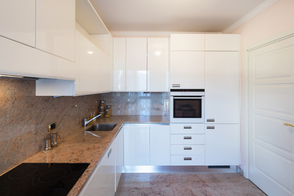 Дизайн кухни в белом цвете: лучшие фото примеры