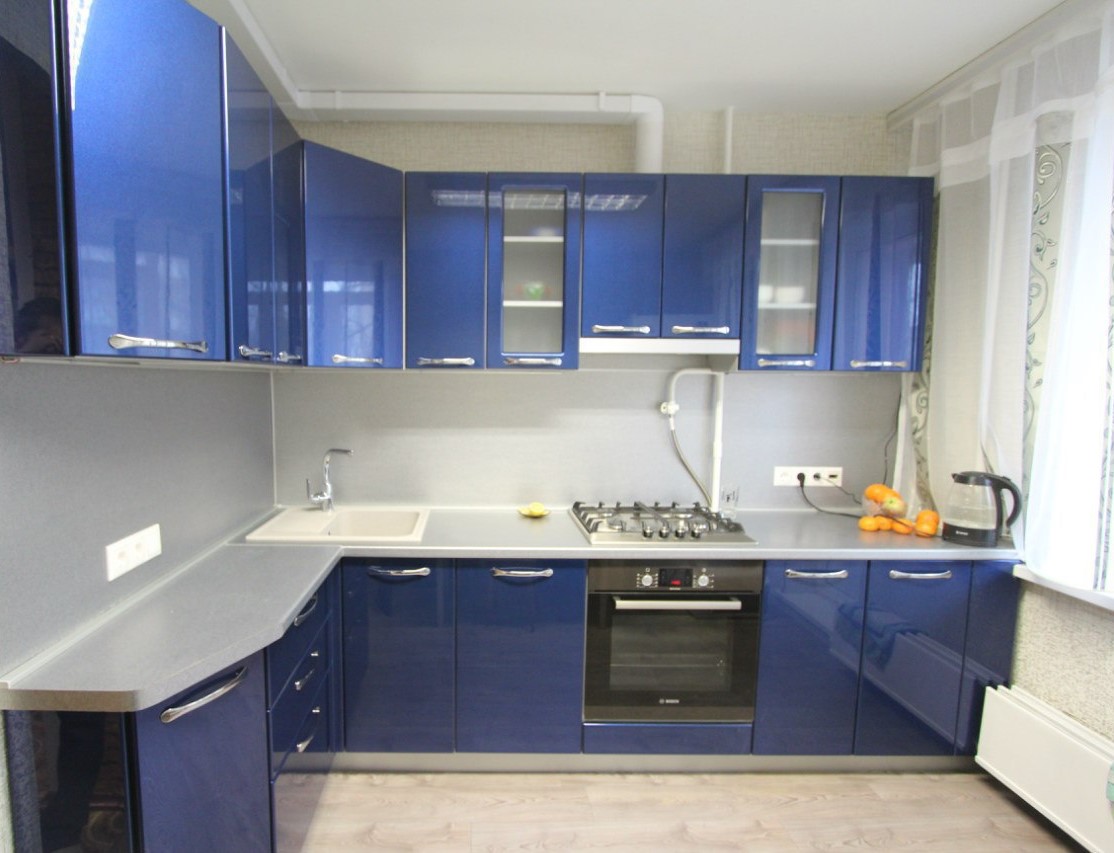 Угловая кухня синий металлик