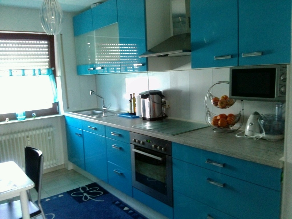 Дизайн кухни синего цвета