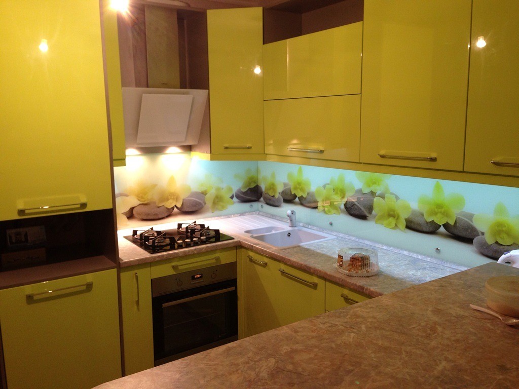 Светлая кухня 91 фото особенности дизайна кухонного гарнитура в пастельных и других тонах примеры современного интерьера